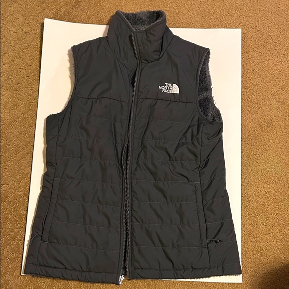 The North Face Women's Gray Insulated Reversible Vest - Picture 1 of 2